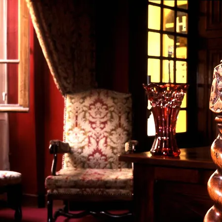 Hotel Boutique De La Place Des Vosges 3*
