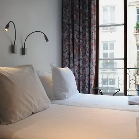 Boutique De La Place Des Vosges 3* Paris