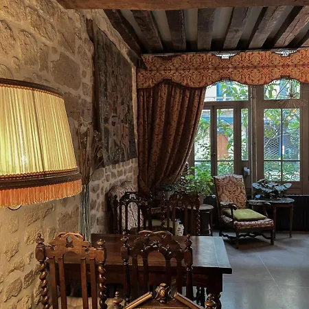 Hotel Boutique De La Place Des Vosges 3*