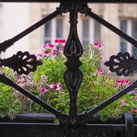 Boutique De La Place Des Vosges Hotel Paris