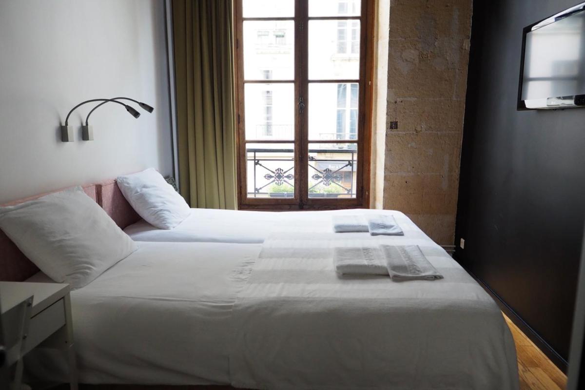 Boutique De La Place Des Vosges Hotel Parigi